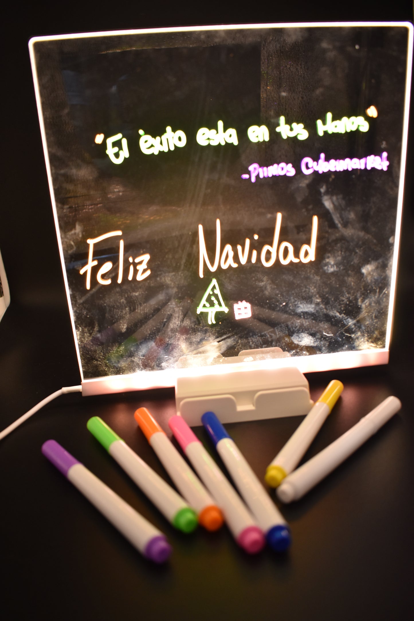 Tablero LED Creativo™ – ¡Escribe, ilumina e inspira!